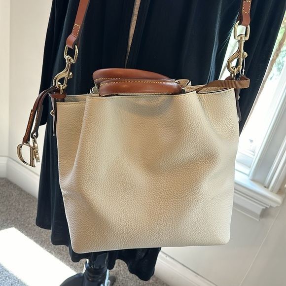 SOLD ON EBAY Dooney & Bourke Barlow Crossbody Bag, NWT, Cream w/caramel straps - Picture 9 of 10